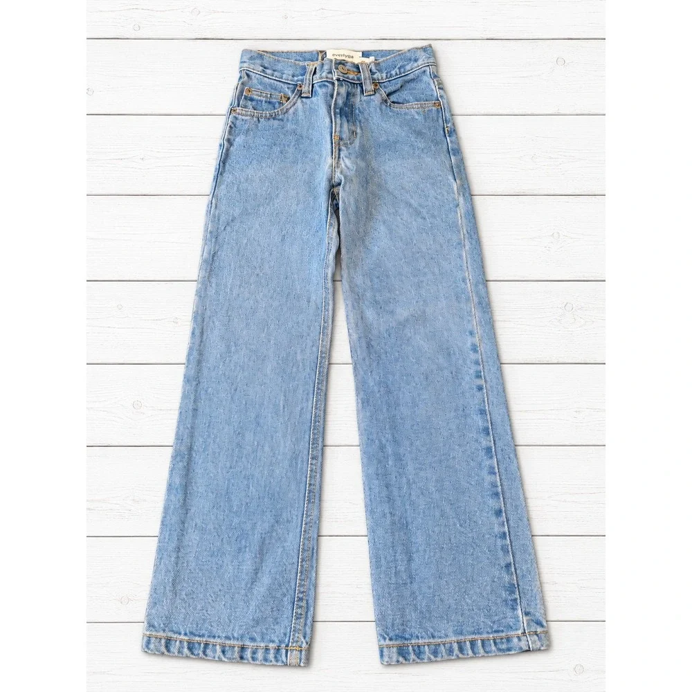 Gap KIDS Everyday Jeans Wide Leg Light Wash Denim School Style Casual 6 Slim